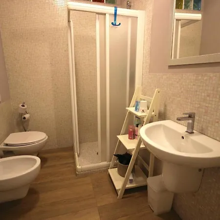Apartament Case Vr Happy House *